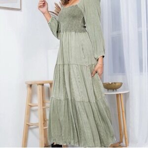 Young Threads The Olive Dress Cottage Core Boho Smocked Embroidered‎ Maxi Sz M